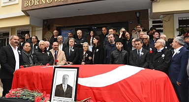 Sırrı Aydoğan alkışlarla uğurlandı