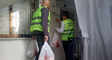 Bayraklı'da 13 bin kişiye iftar paketi