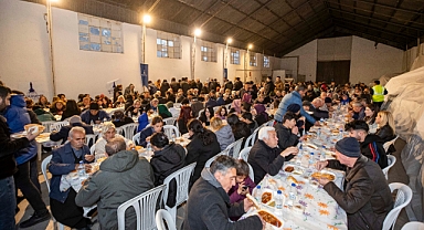 Cumhuriyet Meydanı’nda büyük iftar sofrası