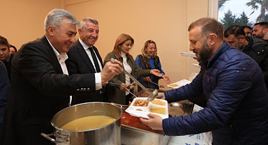 Güzelbahçe'de İftar yemeğinde ‘İnce’ birliktelik