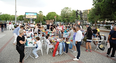 Karşıyaka'da Haydi çocuklar pazara