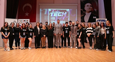 Buca'da Başkan Görkem Duman, mezun olduğu üniversitede gençlerle buluştu
