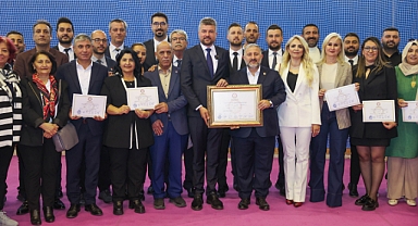 Buca’da coşkulu mazbata töreni