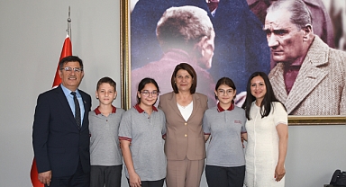 Foça'da 23 Nisan Ulusal Egemenlik ve Çocuk Bayramı coşkuyla kutlandı