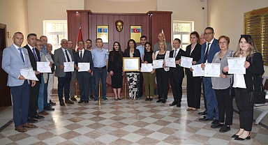 Foça’nın ilk kadın belediye başkanı göreve başladı
