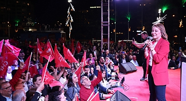 Konak'ta Mutlu Gece