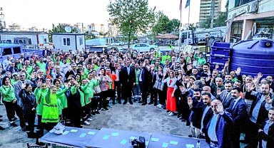 Narlıdere'de Başkan Erman Uzun personel ile bayramlaştı