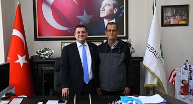 Torbalı'da Başkan Demir bando şefine sahip çıktı