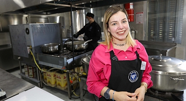 Buca Belediye Lokantası ile öğrencinin yüzü güldü