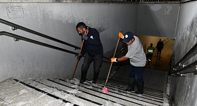 Çiğli’de Temizlik Seferberliği Sürüyor