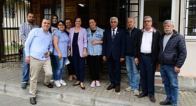 Karabağlar'da Başkan Helil Kınay mahalle sorunlarını yerinde inceledi