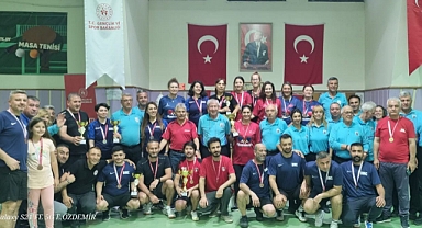 Çiğli Masa Tenisi Şampiyonu Oldu