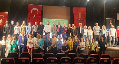 İzmir'de Derneklere eğtim semineri verildi