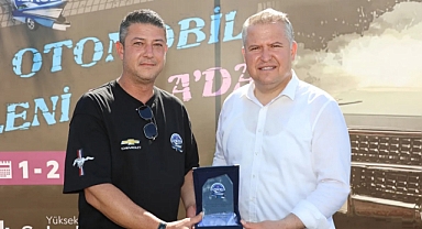 Urla'da Klasik otomobiller buluştu