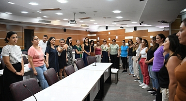 Bornova’da yaratıcı drama eğitimi