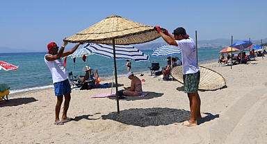 Kuşadası'nda şemsiye ve şezlong ücretsiz
