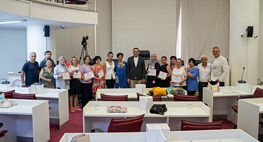 Balçova'da Güçlü kadınlar sertifikalarını aldı 