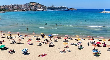 Kuşadası’na gelen yerli ve yabancı turistlere 5 yıldızlı otel konforunda tatil imkanı sunuluyor