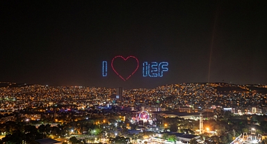 93. İEF'de dron gösterisi büyüledi