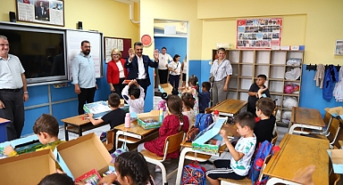 Dikili'de Başkan Kırgöz'den Eğitime Destek