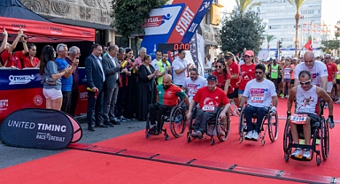 İzmir’de Coşkulu Uluslararası 9 Eylül İzmir Yarı Maratonu