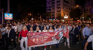İzmir kurtuluşun 102'nci yıl dönümünde tek ses