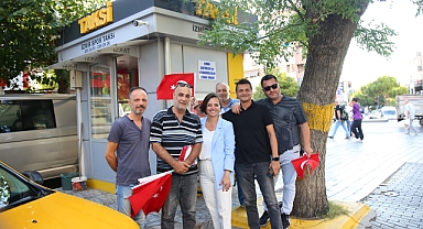 Karabağlar 30 Ağustos'ta bayraklarla donatıldı