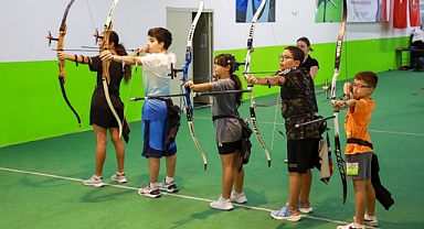 Karşıyaka'da kış spor okulları başladı