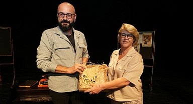 Bornova Belediyesi’nden tiyatro açılımı