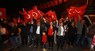 Efes Selçuk'ta 29 Ekim Cumhuriyet Bayramı coşkuyla kutlandı