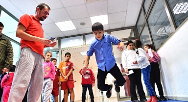 İzmir’de çocukların spor sevgisi artıyor