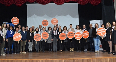 İzmir Gazeteciler Cemiyeti (İGC) Karşıyaka'da ‘Nar 2-Şiddete Karşı İletişim Projesi’ni’ anlattı