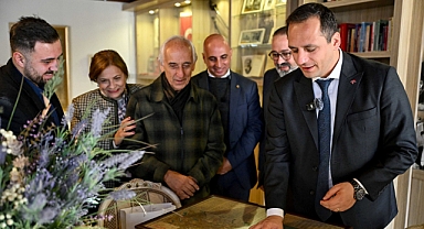 Bornova Ata Anı Evi’ne tarihi bağış