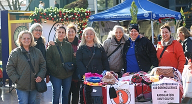 Buca Belediyesi'nden Yeni Yıl Hediyelik Eşya Pazarı