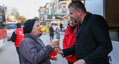 Bucalılar güne sıcak çorba ile başladı - Başkan Görkem Duman’dan Bucalılara sabah sürprizi