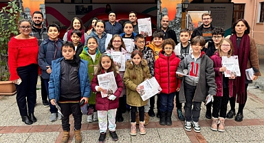 İzmir'in tarihini sergiler, atölyeler ve öykülerle öğreniyorlar