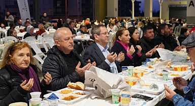 Ayvalık'ta ilk iftar 