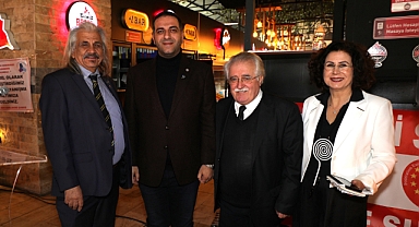 Narlıdere'de Emekliler Lokali'ne ilgi büyük