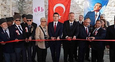 Urla’da 18 Mart Çanakkale Zaferi ve Şehitleri Anma Günü’nde Şehit Yakınları ve Gaziler Masası Açıldı