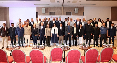 Çeşme'de 18. Yarımada Spor Oyunları Tanıtım Toplantısı düzenlendi