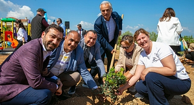 Güzelbahçe’de Sakız Ağaçları Büyüyecek