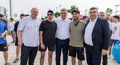 “Gençlik Var, Gelecek Var”
