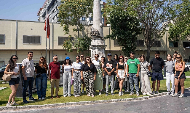 Bornova Abide-i Hürriyet Meydanı’nda tarih ve peyzaj buluşması