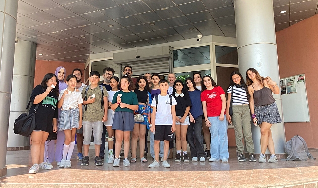 Bornova'da Minik kaşifler bilimin izinde