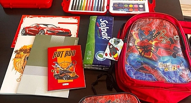 Bayraklı Belediyesinden öğrencilere kırtasiye ve kıyafet desteği