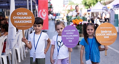 İzmir’de yayalar Otomobilsiz Kent Günü’nün keyfini sürdü