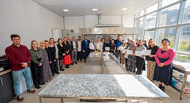 Konak’ın Hamur Ürünleri Yapımı Kursu mezunlarını verdi