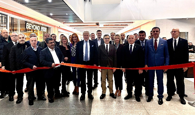 Arkadia Alışveriş ve İş Merkezi’ni kapsamlı bir yenileme sürecinin ardından yeniden hizmete açtı