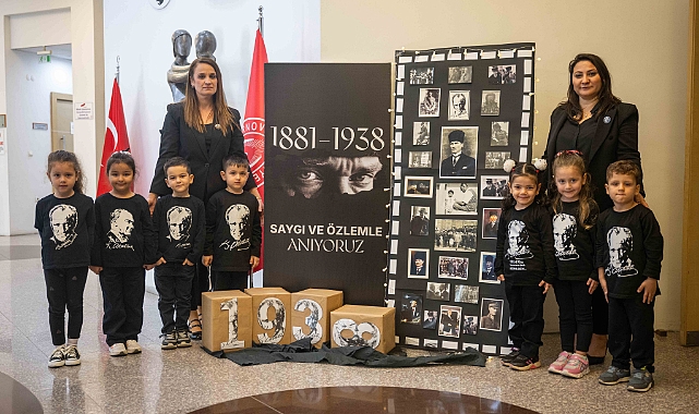 Bornova’da minik yüreklerden Atatürk’e duygusal anma