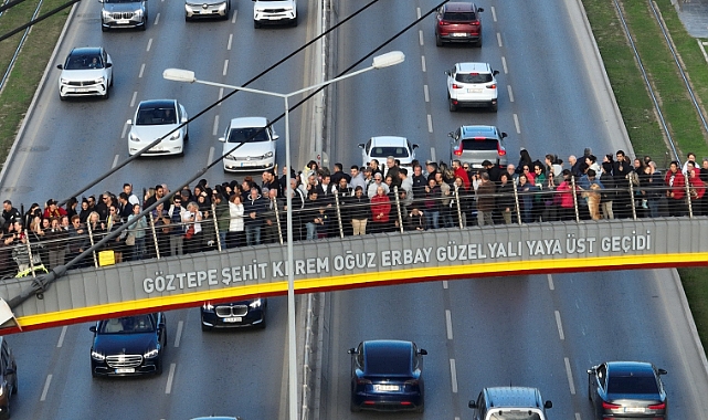 İzmir Ata’sını unutmadı...Ulu Önder Atatürk’ün aramızdan ayrılışının 87’nci yılında hayat durdu